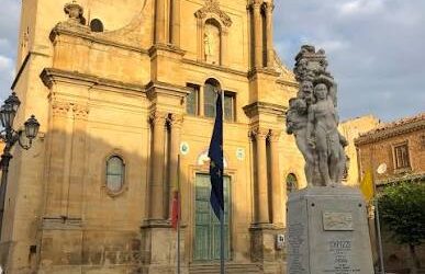 Capizzi si prepara ad abbracciare il suo Santo.